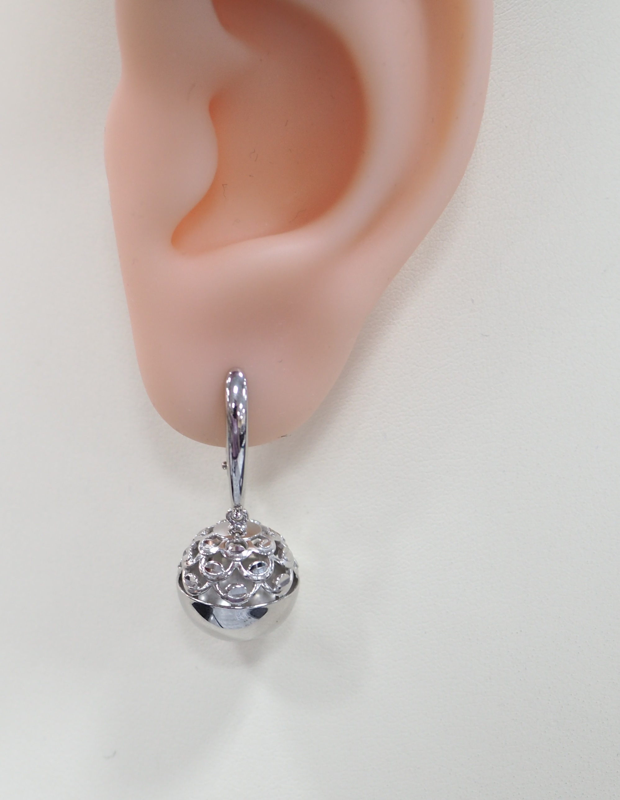 Серебряные серьги 925 пробы;